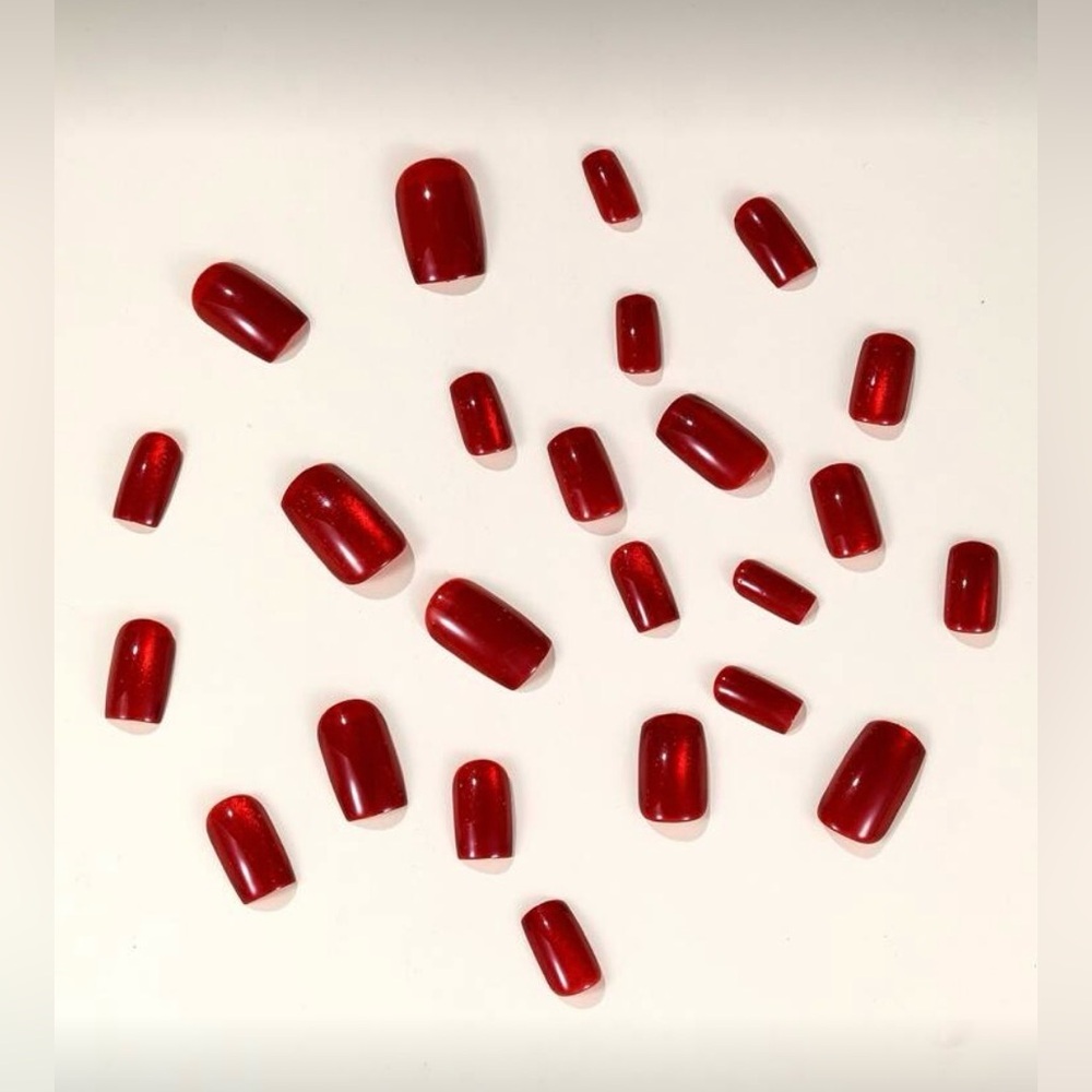 Red Metallic Cat Eye Velvet Press On Nails Medium Square False Nail Kit 24 NWT - Picture 2 of 8